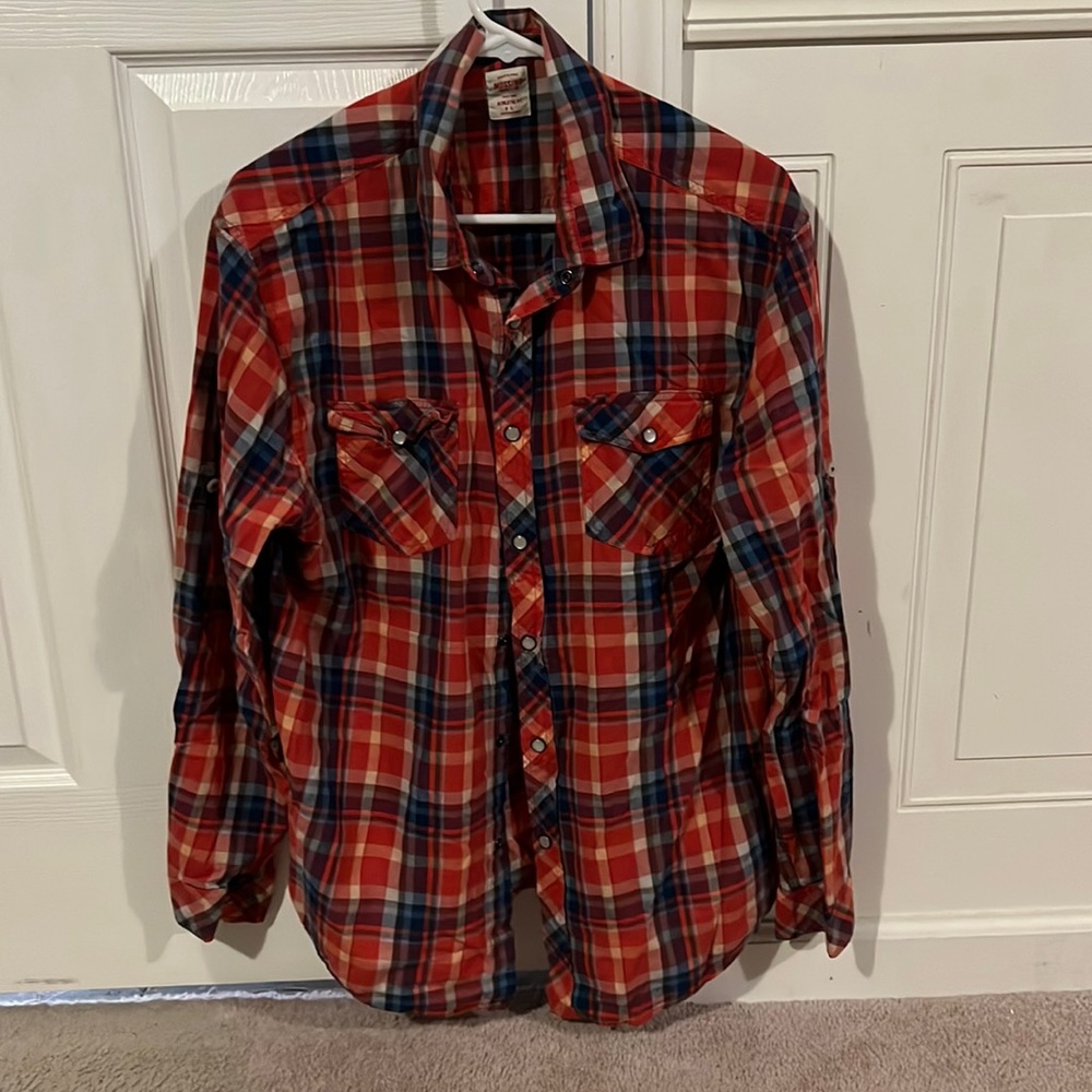 Men’s plaid long sleeve with snaps